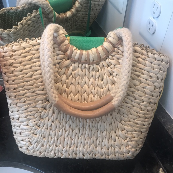 EUC discontinued Beautiful Brighton thick raffia shoulder bag with bag charms - Picture 2 of 12